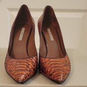 Via Spiga Brown Textured Heels